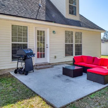 Large private 4 BR home near SAV airport with TV in every bedroom