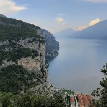 Beautiful 3-room apartment in a residence, pool, balcony, lake view, Lake Garda-Tignale
