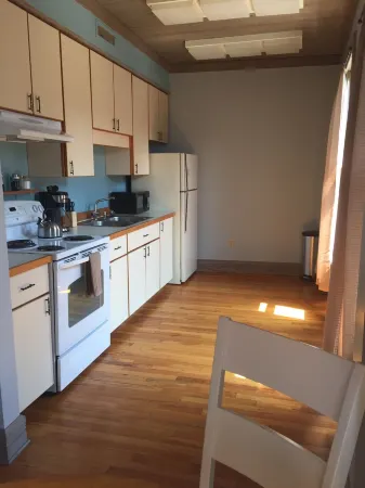 Night Owl (A) in Downtown Eurekaoptional paid parking upon request)