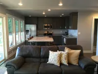 Newly Remodeled 4 bedroom Cottage with Stunning views of Beautiful Lake Metonga