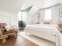 4Bd/2ba home Sleeps 8 *Newly Renovated* 2 minutes to all Hershey attractions!