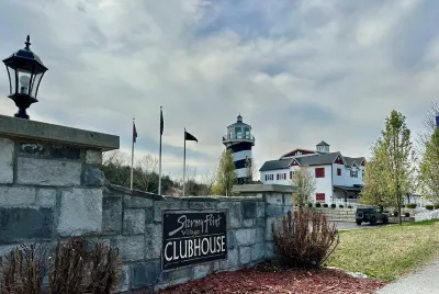 Top Ranked Resort. Huge 4BDR. Game room. Sleeps 12 銀元城主題樂園附近的飯店