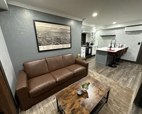 NEW Luxury Condo 2 blocks from Historic Main Street in Downtown Walla Walla โรงแรมในวัลลาวัลลา