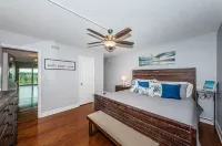 Beach Condo with Sunrise View from a Large Balcony. Pool IS Now Open! Hotels in Redington Shores
