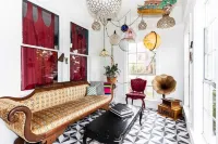 Spacious and Charming- Walk to Rainey Street