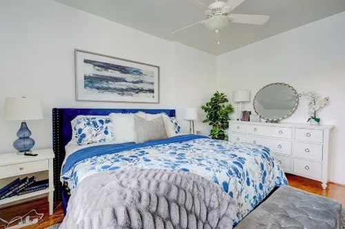 The Art Loft - A Luxurious 2-BdRm in the Heart of Historic Downtown Wilmington - 4 estrellas