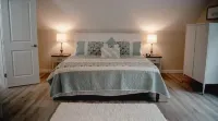 Luxury on Seneca Wine Trail, 3 King Beds with Awesome Country View
