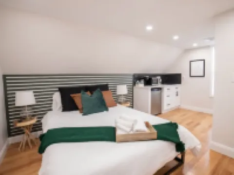 Boston 2 level luxury home, Free Parking, 5 mins to casino & 10 mins to airport Hoteles en Everett