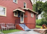 Blue Shutters Inn