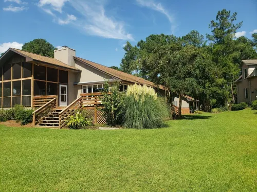 Waterfront Retreat فنادق في River Bend