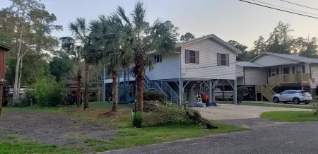 Kayaking paradise! Bring your boat Has boat dock!