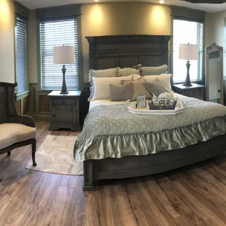 Guest quarters at the inn - 205