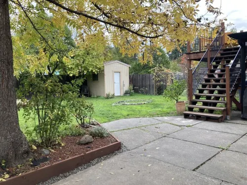2 Bedroom Flat With Short Walk to Downtown