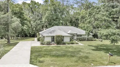 Your home away from home! Pet friendly & 5 minutes from WEC. Hotels near Adena Golf and Country Club