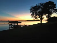 Fishing paradise!!! House on Livingston with private dock!