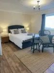 Port Eynon Beach Cottage - short walk to Port Eynon beach and village amenities