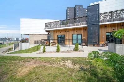 Retro Loft in downtown Des Moines with Terrace, Free Parking, gym, wells fargo Hotels in 