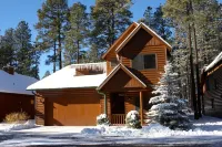 Updated 5 Bedroom home in gated community of Pinetop Crossings!