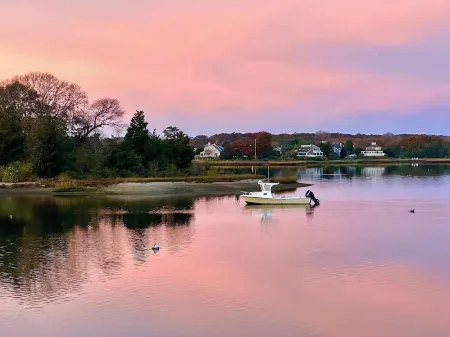 Charming cottage overlooking the bay in Padanaram Village.