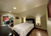 Beautiful Apartment Close To Downtown With Mountain View! Hotel a 