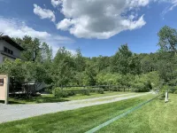 Pristine Custom Cottage, Grand Piano, Massage Studio on Site