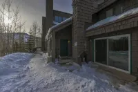 Cozy Mountain Getaway - 2 Bedroom + Loft