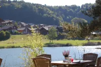 Dream house at the lake (large) at the forest lake Rieden (Eifel) Rieden 호텔