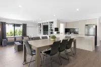 5 Bedroom home meters from the beach