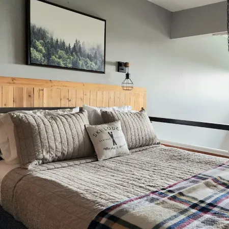 Pool, Hot Tub, Hiking Trails, Gondola, Alpine Slides, & More -Lutsen Mtn Getaway