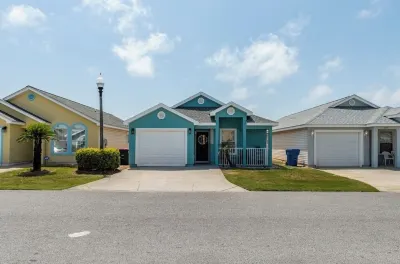 4 Minutes Drive To The Beach Hotels near Panama City beach public access 55