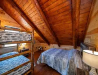 RIVER RENTAL NEW LOG CABIN-POOL SPA ON THE PAINT RIVER-DOCK-CANOES FISH GOLF ORV