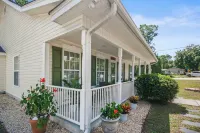 Golf ~ Beach ~ Attractions...Centrally in Quiet Pawleys Island Neighborhood