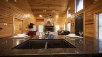 Changes in Attitude - Relax, Unwind, Repeat🌞🌀w/ Private Hot Tub, Pet Friendly Hotels in McCurtain County