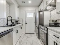 Work, Rest & Recharge – Downtown Home w/ Washer & Dryer