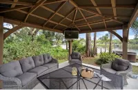 Beautiful Waterfront Home on the Alafia River