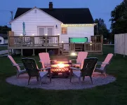 Hot Tub House Kipling Cottages Deck Fire Pit Sauna 2 bed/ 1 bath Smart TVs WiFi Hotels in Brampton Township