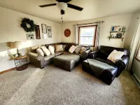 Great for EAA rental!Less than 2.5 miles from EAA grounds!