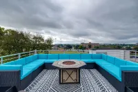 A10 - New Gulch Home-Tons of Beds-Rooftop Deck BBQ