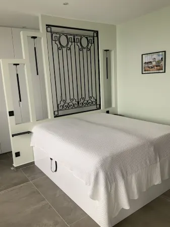 Gorgeous! Toulon Facing Sea-Port Отели рядом с достопримечательностью «National Navy Museum of Toulon»