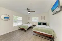 Luxury Pool Home Near Stadium - BBQ GRILL- FIREPIT☆