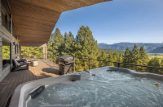 Big Sky Secluded Luxury Retreat