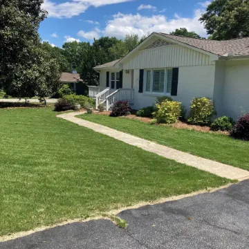 Great weekend getaway just a mile from downtown!