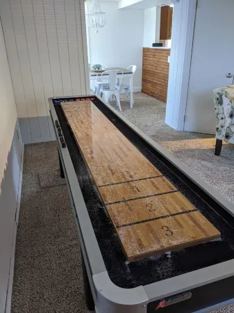 Adorable Cape Cod on Lake Ontario Waterfront