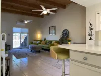 Spacious 950 sq ft 2 BR 1.7BA w/yard (Remodeled)