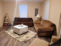 House sleeps 6. Just 5 minutes Patoka Lake boat ramp. Anglers Welcome!