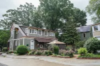 Bear House 1890, Workman Wing, Upgraded Detailed Amenities, Walk to Cafes, Shops