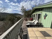 Experience Fall Colors @ Hilltop Cabin w/ Hot Tub, Big Sky Views & River Access! - Wifi