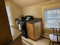 2-Bedroom Apt Sleeps 7! - 1/4 mile to Beach!