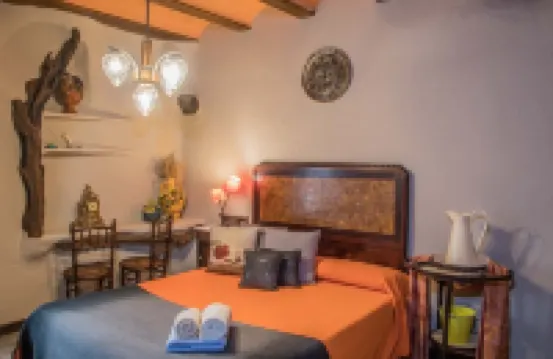 Autumn offer. Tranquility between the sea and the mountain