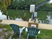 Island Paradise, waterfront location